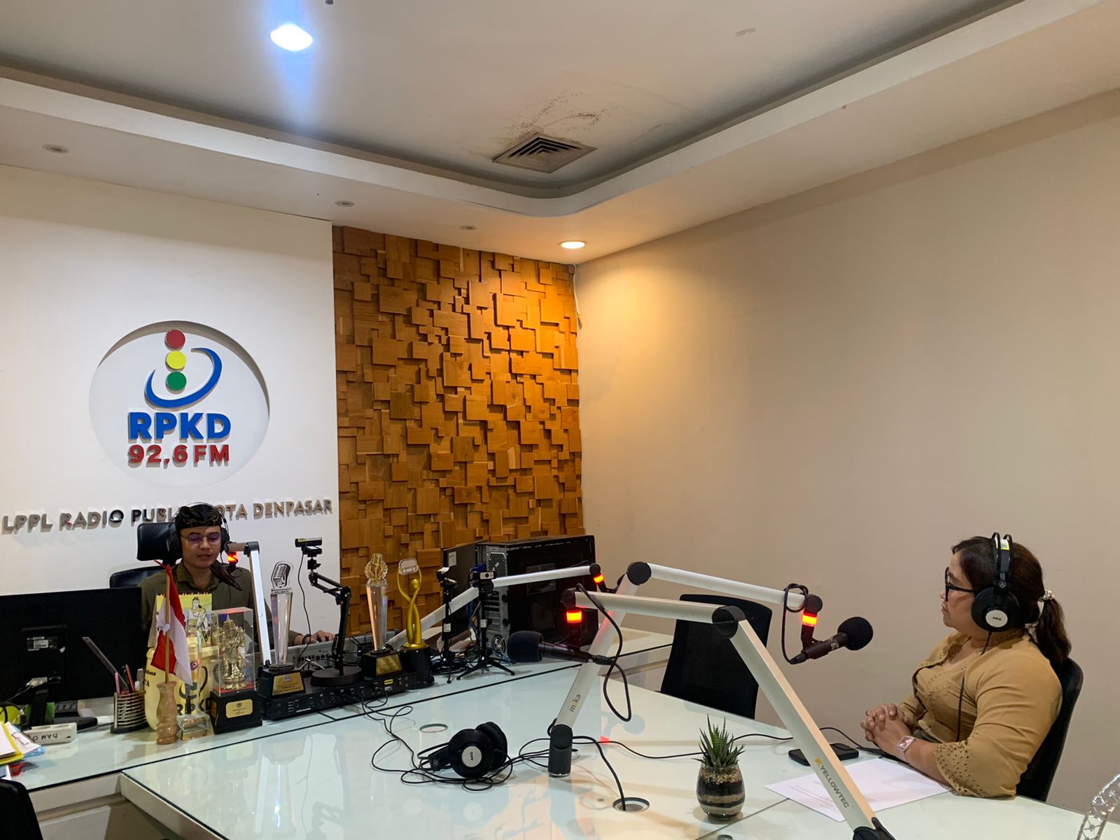 Anggota Bawaslu Denpasar menjadi narasumber dalam talkshow RPKD